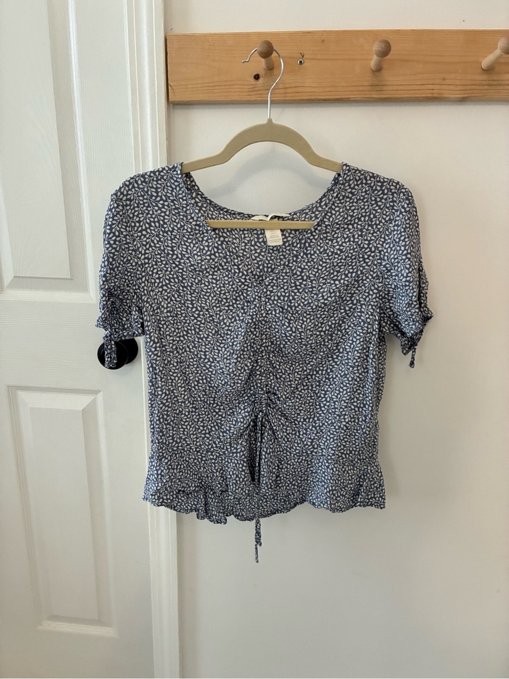 H&M Blue Floral Drawstring Ruffle Hem Women's Top